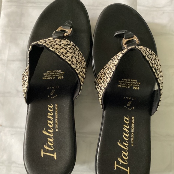 ITALIANA by Italian Shoemakers SANDALS ( Size: 11) Color::Golden Beige) - Picture 4 of 7